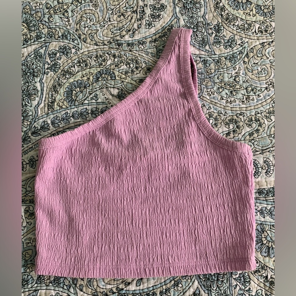 Off the shoulder crop top, perfect for summer outings or on the beach.